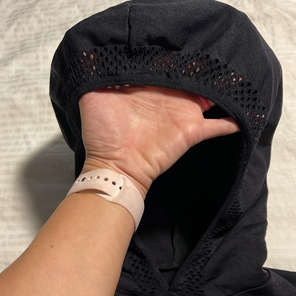 Black Fabletics pullover - Picture 4 of 4